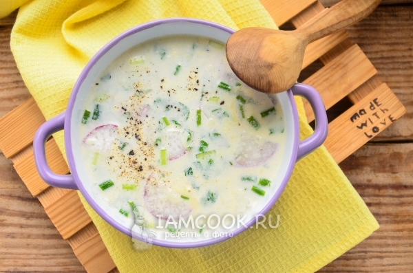 Фото окрошки на майонезе с колбасой