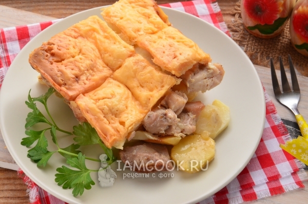 Фото картошки с курицей, сыром и майонезом в духовке