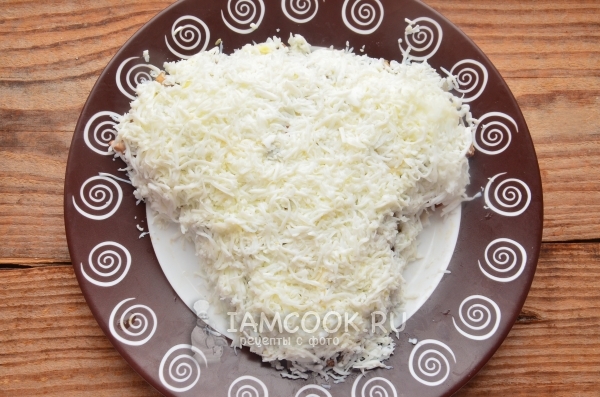 Положить слой белков