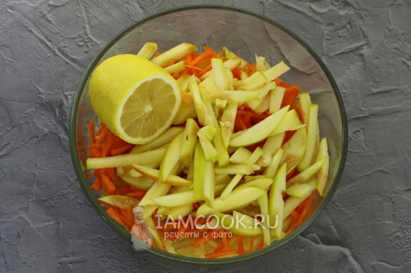 Влить сок лимона