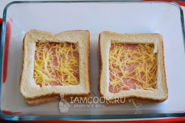 Положить корочку хлеба