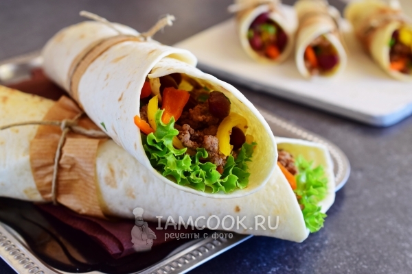 Фото бурито с фаршем и фасолью