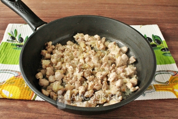 Всыпать соль и перец