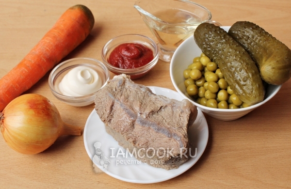 Ингредиенты для салата из говядины с морковью