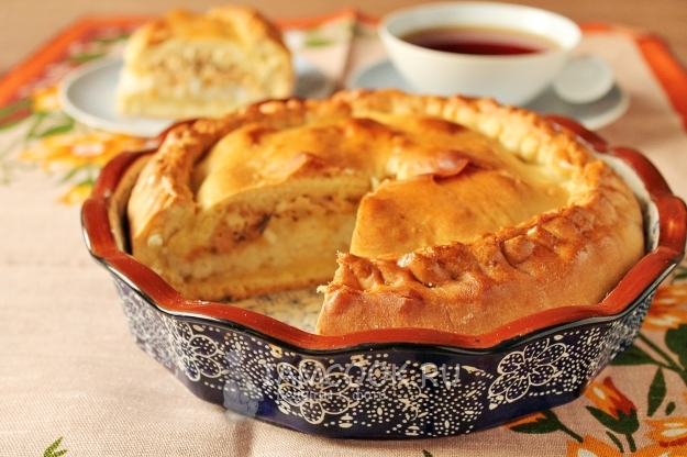 Фото пирога с консервированной горбушей
