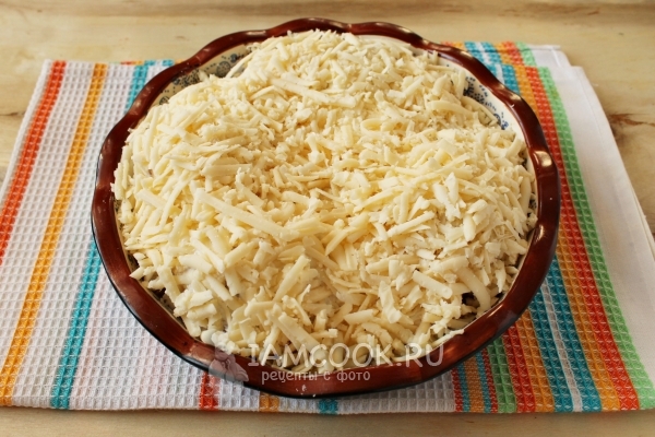 Посыпать сыром
