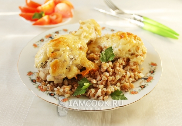 Рецепт гречки с курицей в духовке с сыром