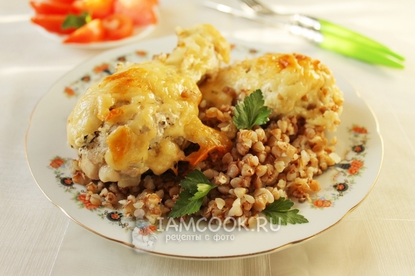 Фото гречки с курицей в духовке с сыром