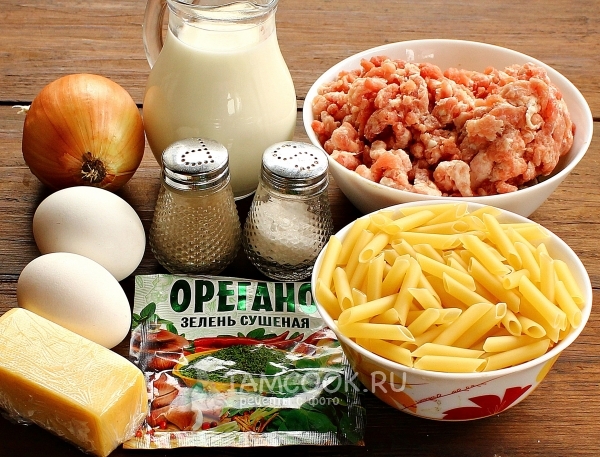Ингредиенты для запеканки из макарон с фаршем в мультиварке