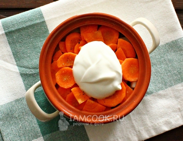 Выкладываем сметану