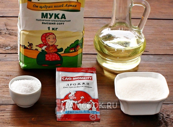 Ингредиенты для хлеба с сухими дрожжами в мультиварке