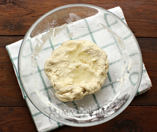 Влить масло