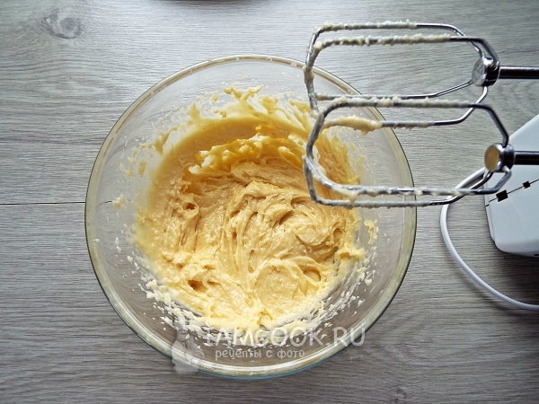 Взбить тесто миксером