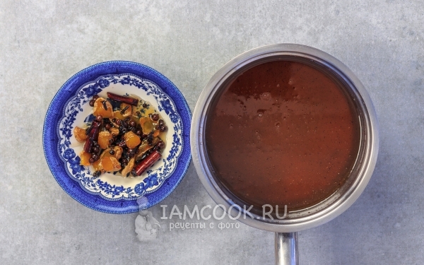 Вынимаем твёрдые компоненты из сиропа