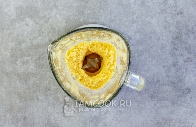 Измельчить кукурузные палочки