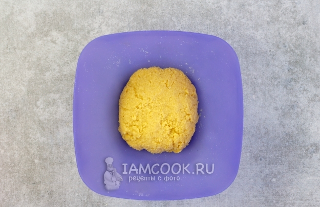 Размешать сгущенку с кукурузными палочками