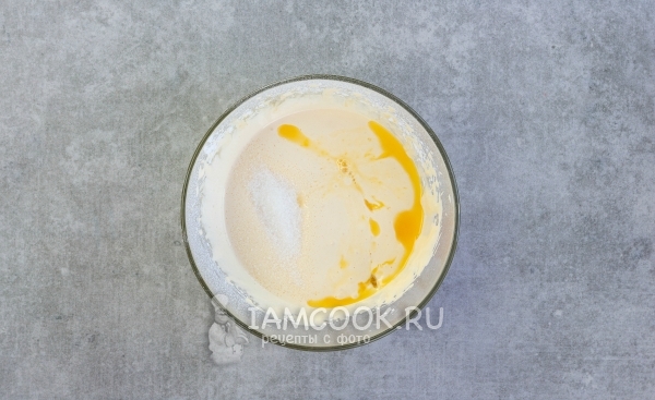 Добавить сок и ванильный сахар