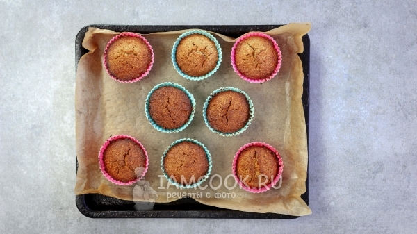 Готовые творожно-овсяные кексы