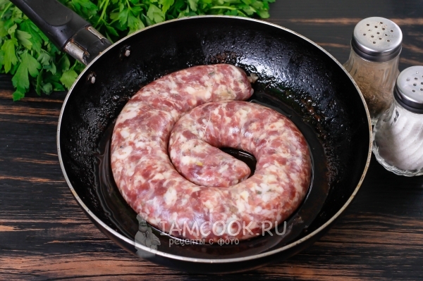 Жарим колбасу