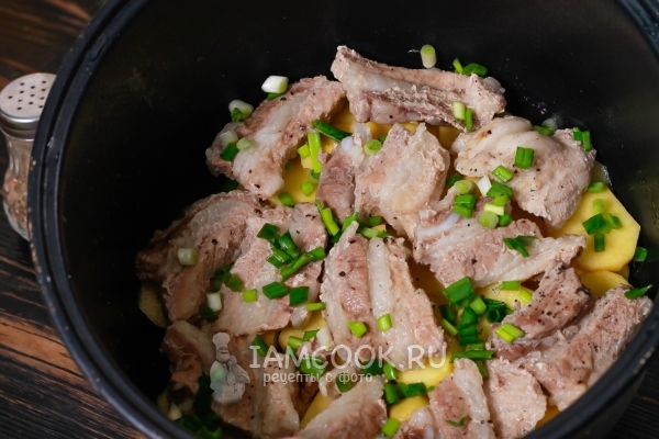 Посыпать зеленым луком