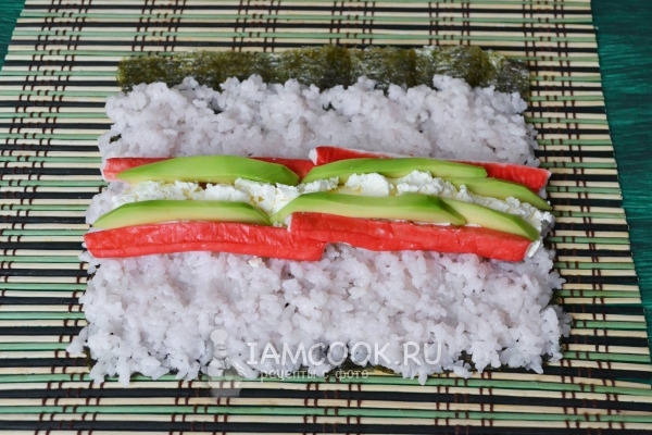 Положить авокадо