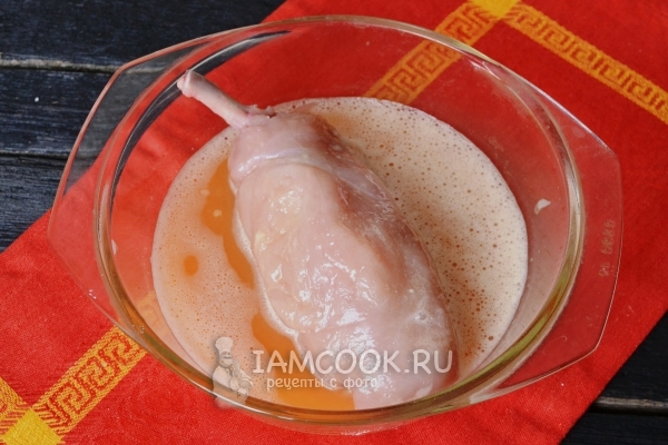 Обмакиваем котлеты в льезон