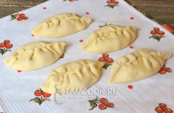 Слепить пирожки