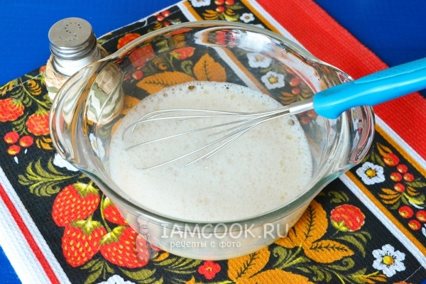 Взбить яйца с водой