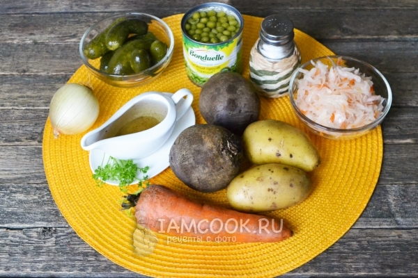 Ингредиенты для классического винегрета с горошком и капустой