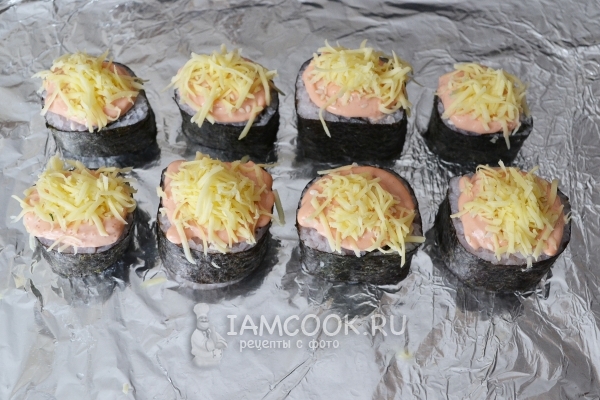 Посыпать сыром