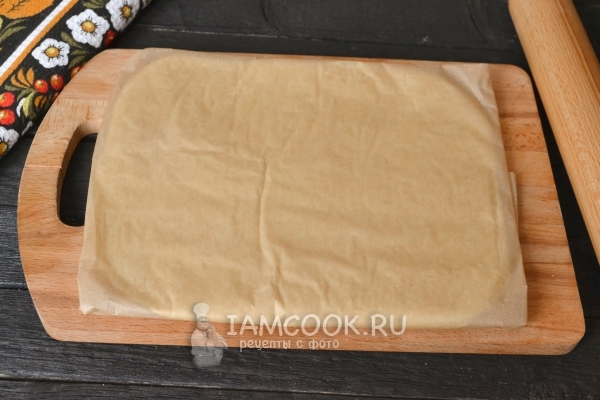 Тесто в бумаге для выпечки