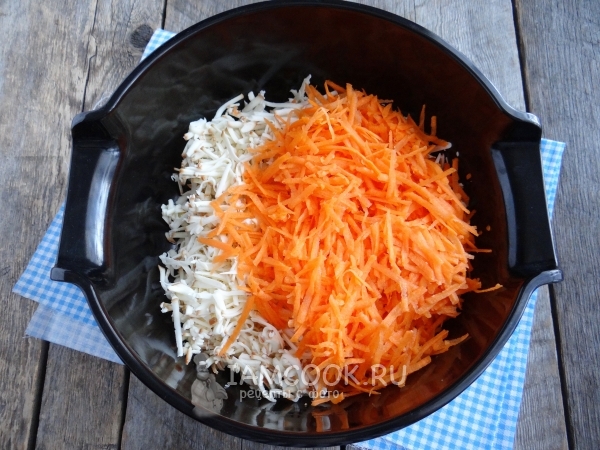 Соединить морковь с сыром