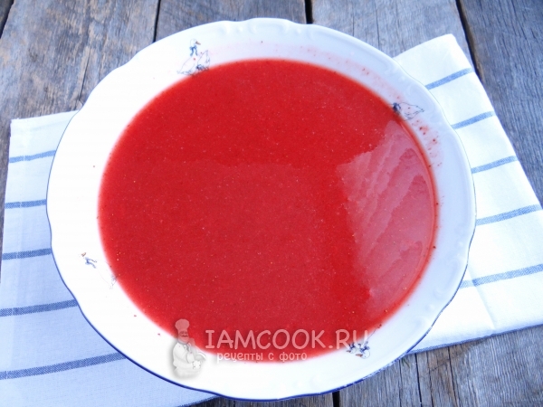 Пюрировать клубнику