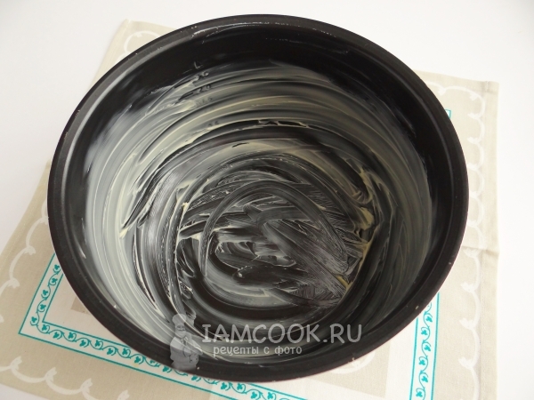 Смазать чашу маслом