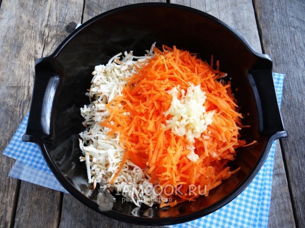 Измельчить чеснок