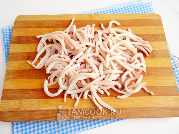 Порезать кальмаров