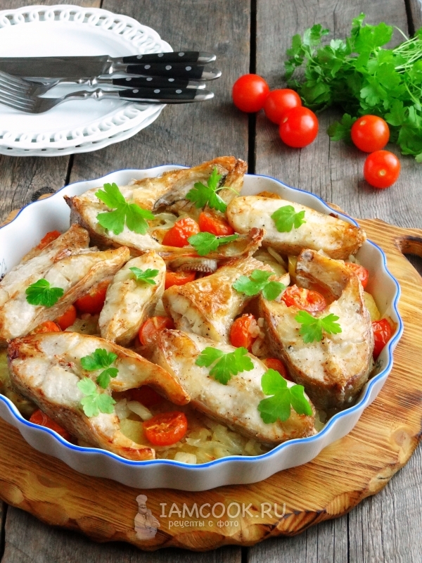 Фото окуня с картошкой в духовке