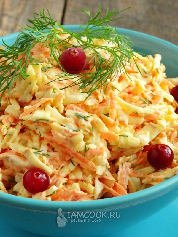 Фото салата с копченым колбасным сыром и морковью