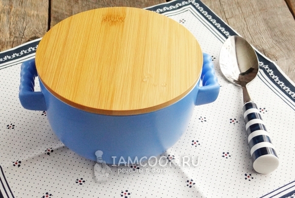 Накрыть суп крышкой