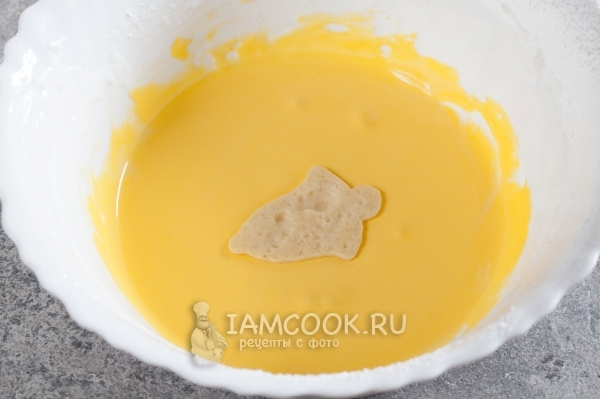 Окунуть колокольчики в желтую глазурь