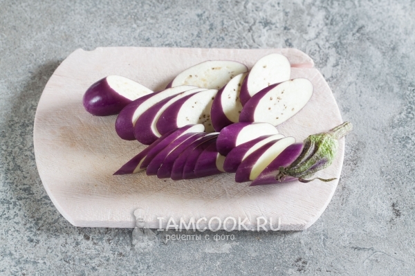 Порезать баклажаны