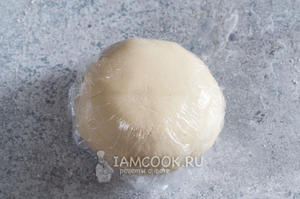 Комок домашнего марципана