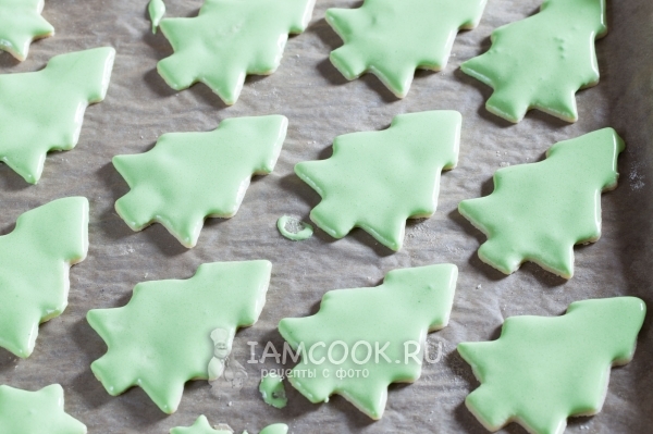 Выложить заготовки на пергамент