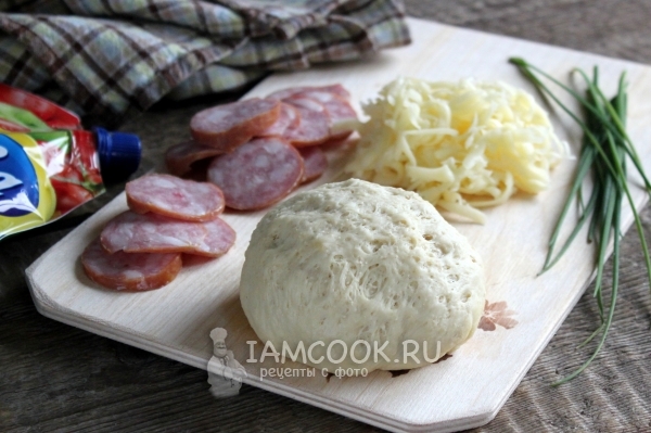 Рецепт быстрого дрожжевого теста для пиццы на молоке