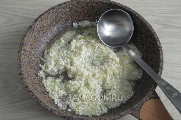 Влить бульон