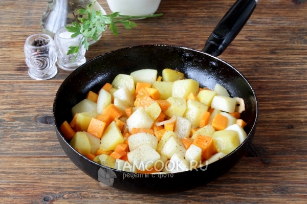 Всыпать соль и перец