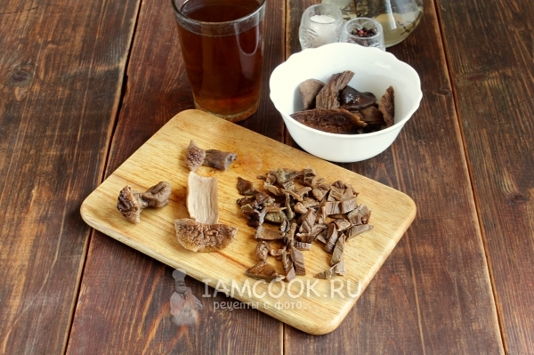 Порезать грибы