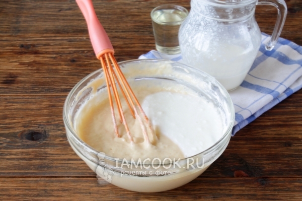 Влить в тесто кефир