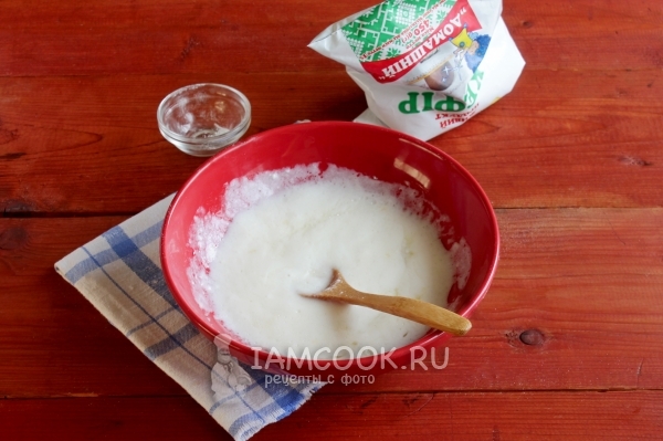 Всыпать в кефир соду