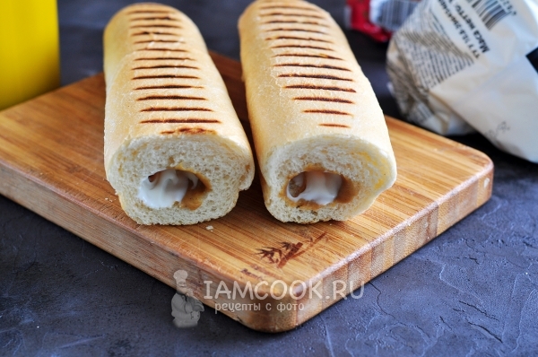 Положить майонез